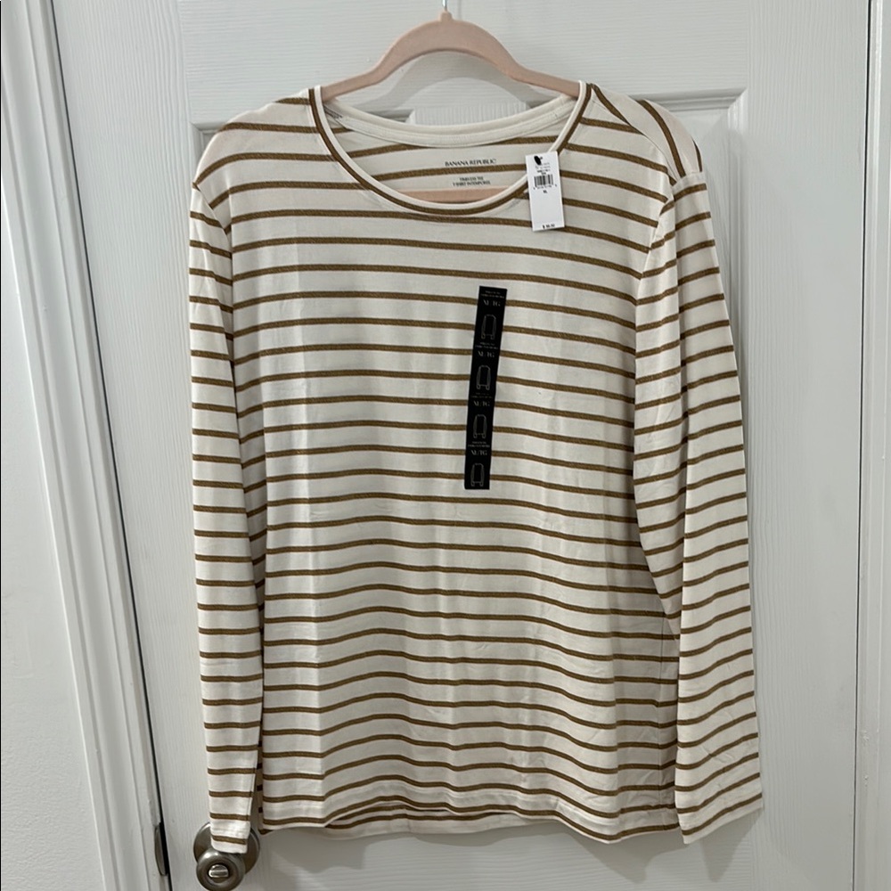 NWT Banana Republic Timeless Tee